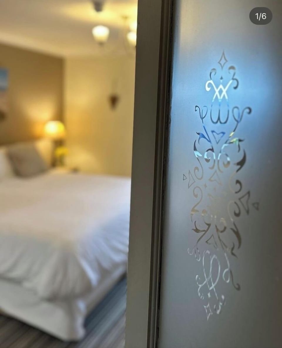 Standard Double Room, 1 Bedroom | Desk, iron/ironing board, free WiFi