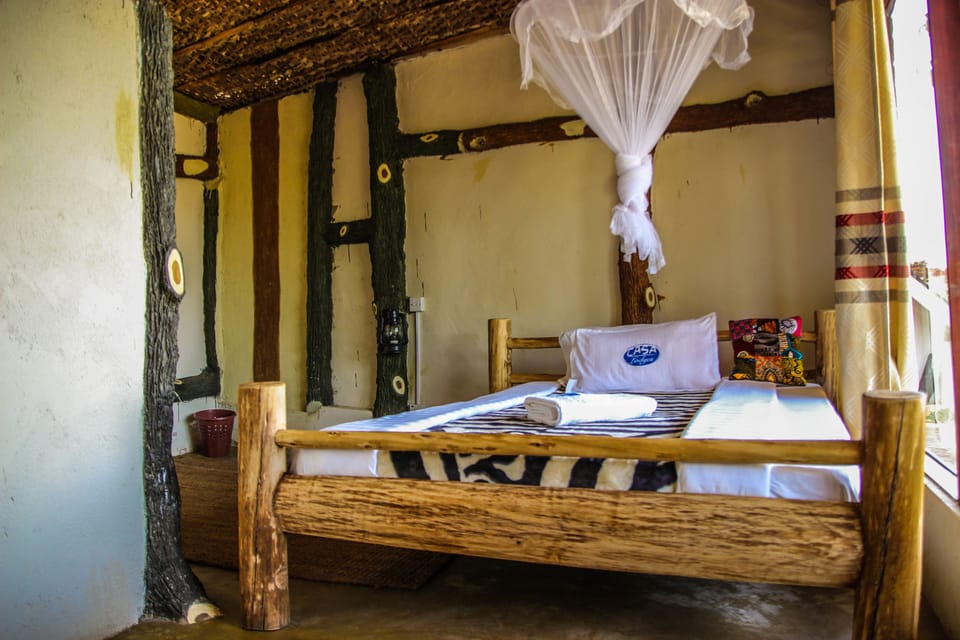 Desk, bed sheets