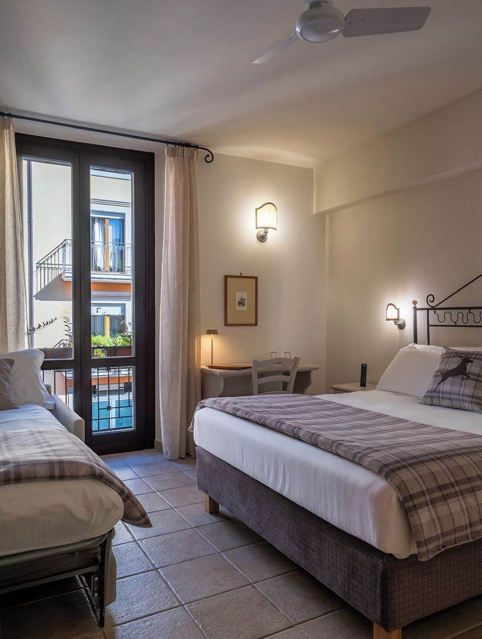 Comfort Triple Room | 10 bedrooms, premium bedding, down comforters, memory foam beds