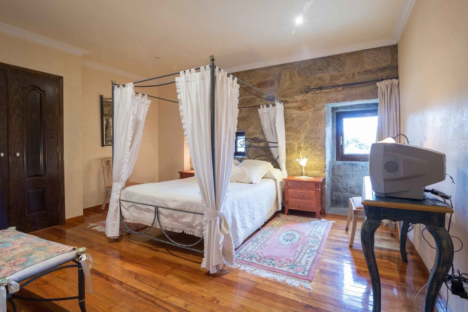Double Room, 1 Double Bed | Desk, WiFi (free)