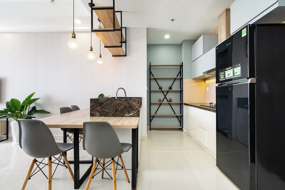 City Apartment, 2 Bedrooms | Private kitchen | Fridge, microwave, stovetop, electric kettle