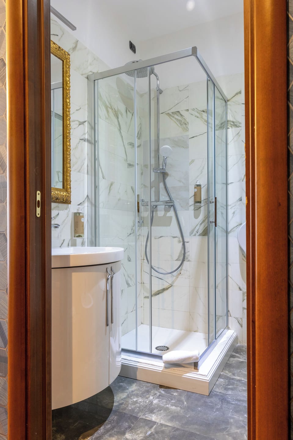 Deluxe Room, Multiple Beds | Bathroom | Shower, free toiletries, hair dryer, bidet