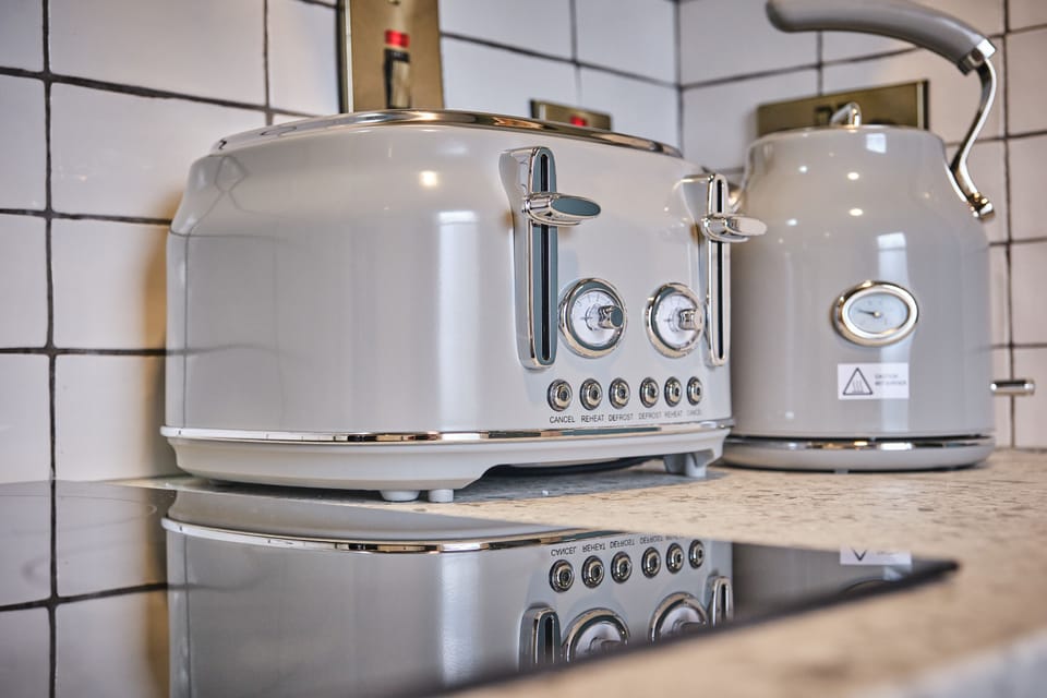 1 bedroom, individually decorated, individually furnished, free WiFi