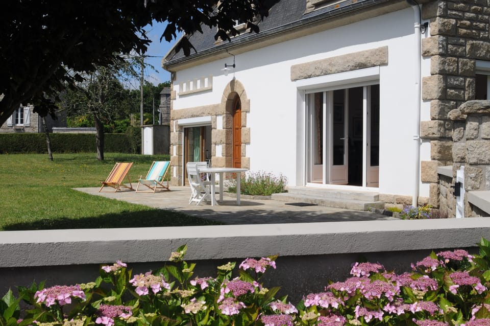 View of the HOUSE. Authentic Brittany style with a large Terrace. Very quiet.