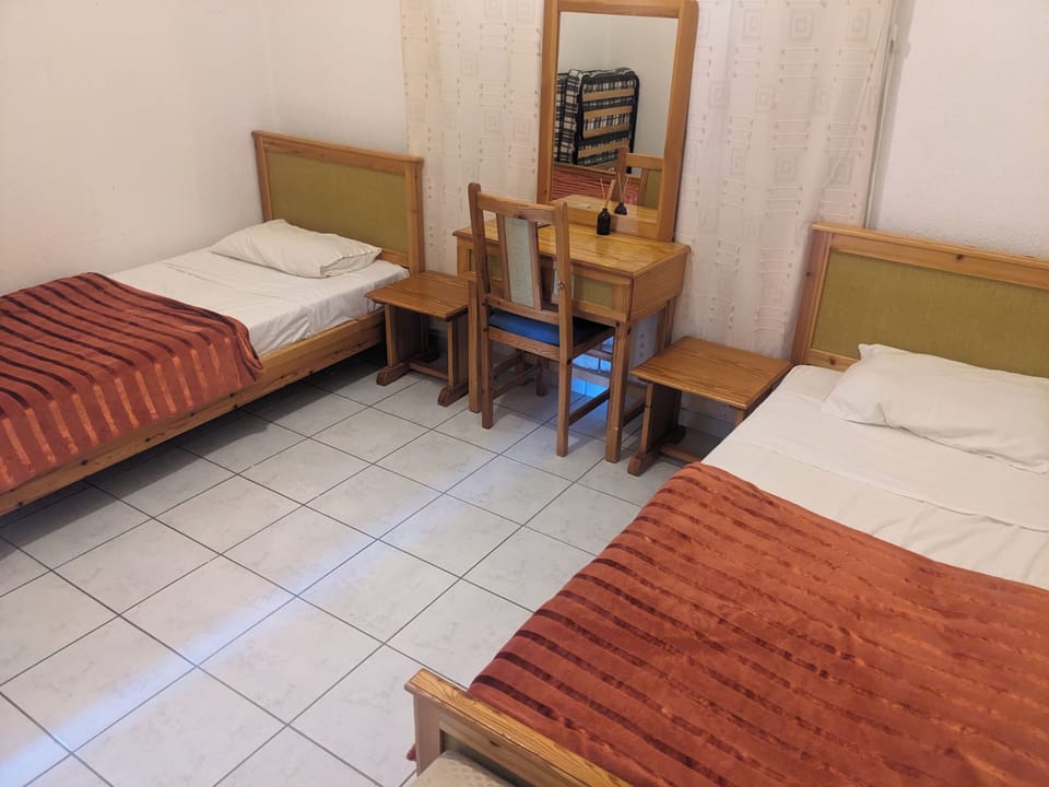 twin bedroom