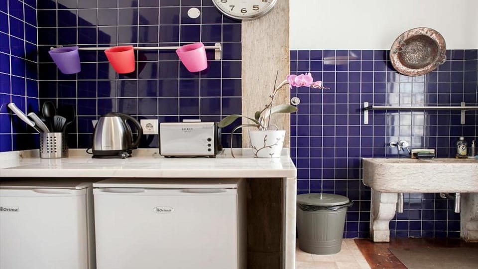 Apartment, 4 Bedrooms, City View | Private kitchen | Espresso maker, coffee/tea maker, full-size fridge, microwave