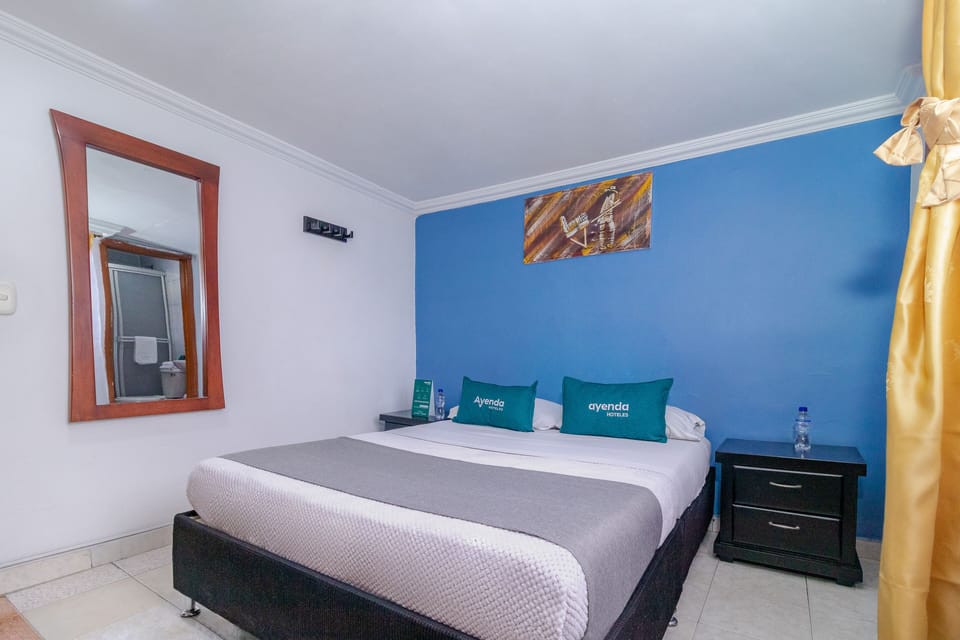 Double Room | Soundproofing, iron/ironing board, free WiFi, bed sheets