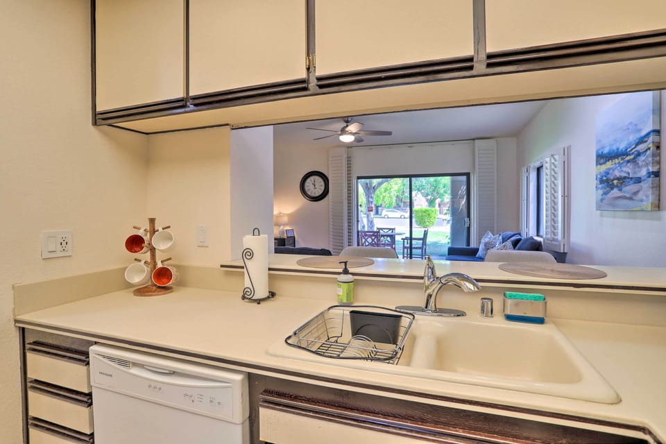 Kitchen | Standard Drip Coffee Maker