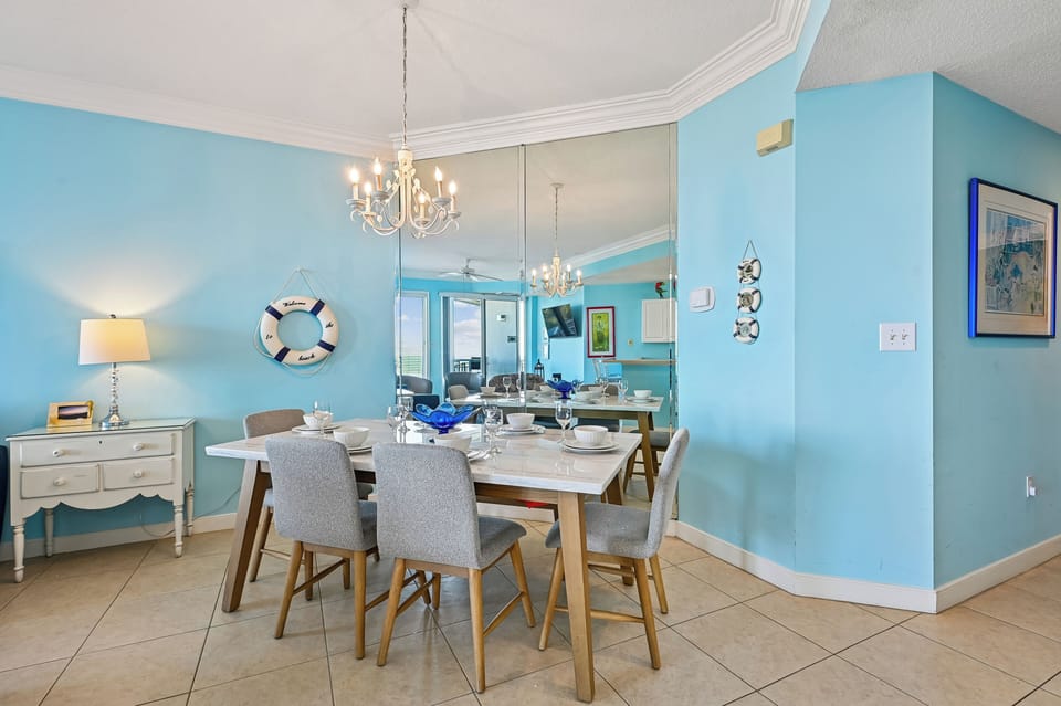 Dining Table with Seating for Six at 2508 SeaCrest