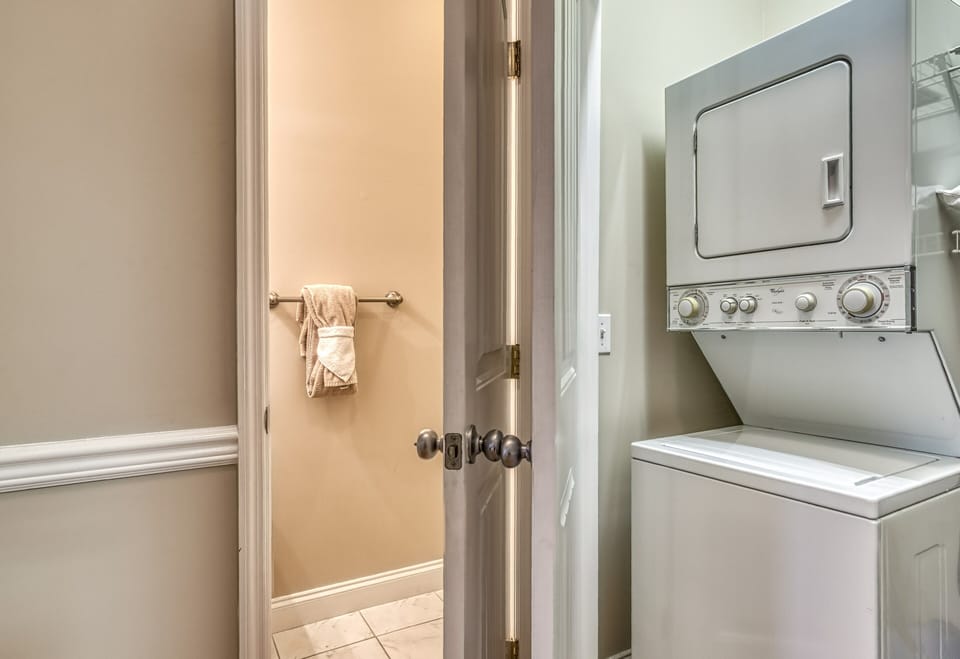 Vacation Rental in the Smokies - Sunset Passion - Washer and dryer