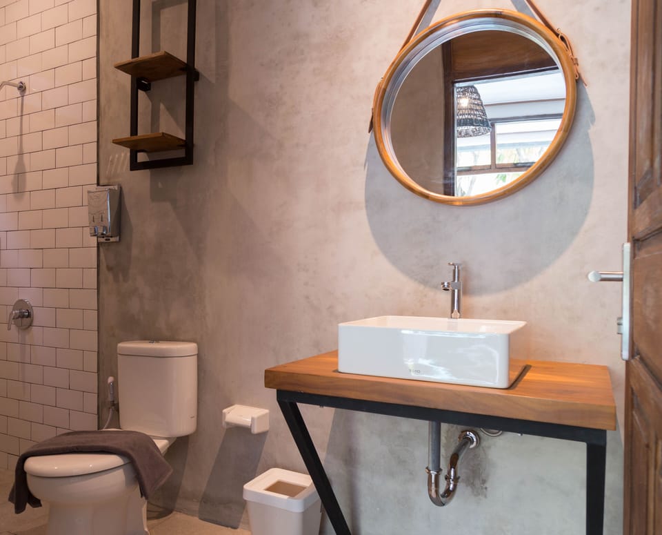 Bathroom sink
