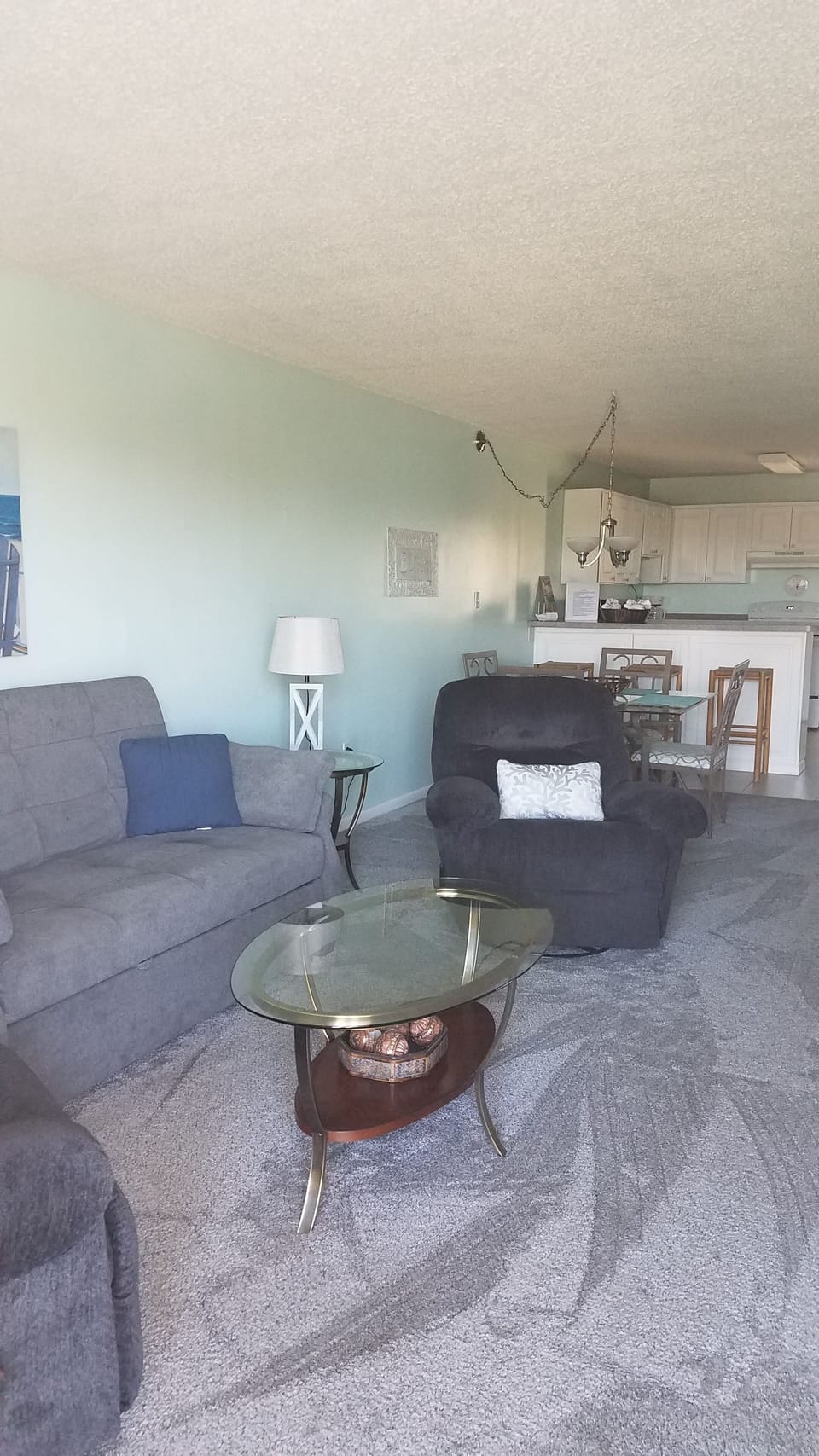 Living room
