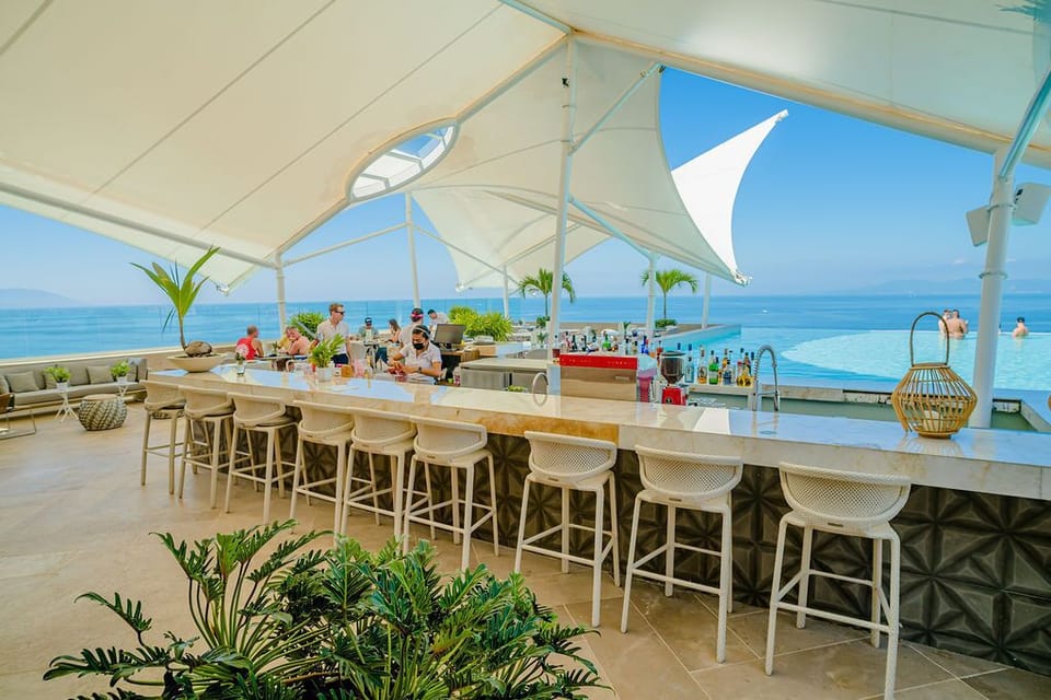 Rooftop Bar & Restaurant