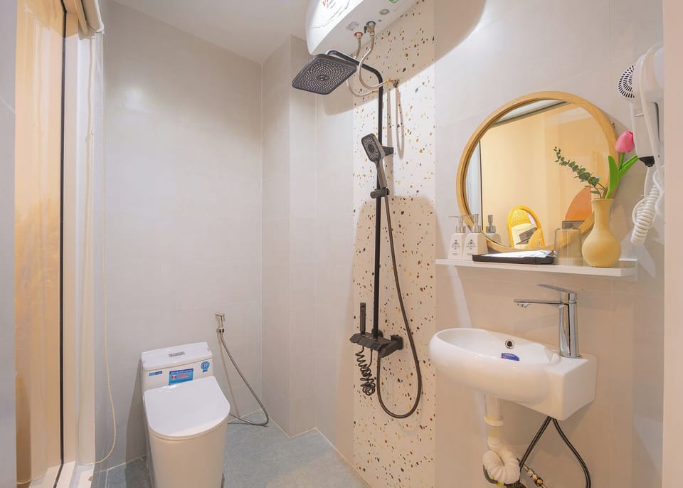 Deluxe Double Room | Individually furnished, desk, laptop workspace, soundproofing
