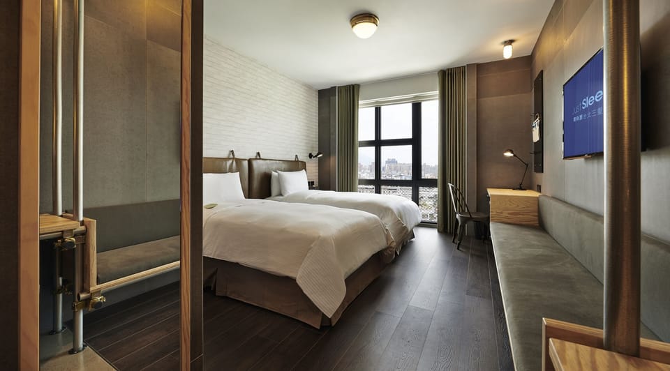 Deluxe Twin Room, 2 Twin Beds, Non Smoking | Down comforters, memory foam beds, minibar, in-room safe