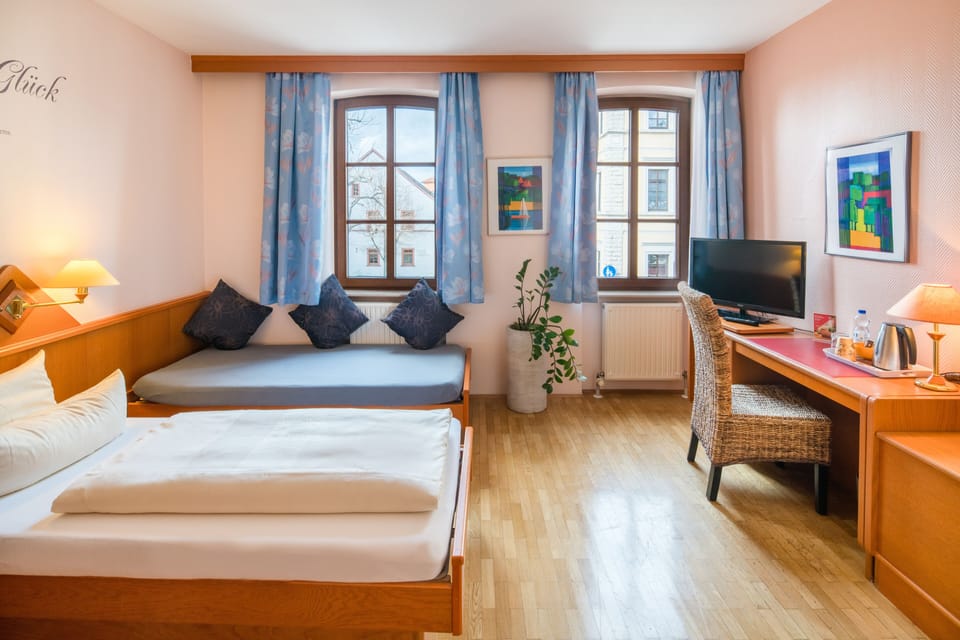 Blackout drapes, rollaway beds, free WiFi, bed sheets
