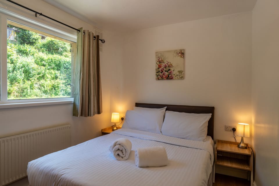 Cabin, 2 Bedrooms | 2 bedrooms, premium bedding, iron/ironing board, bed sheets