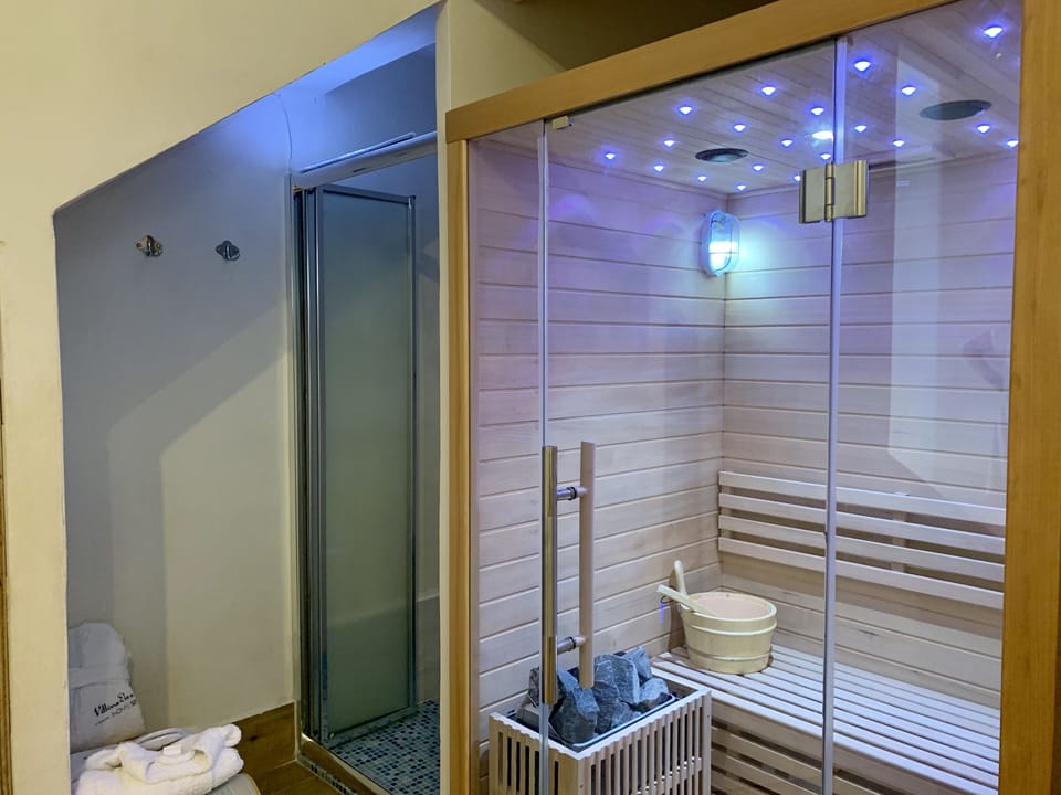 Couples treatment rooms