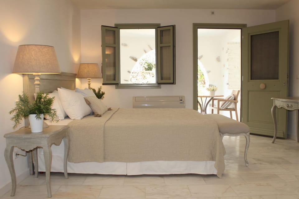 Standard Room, Garden View, Ground Floor | Egyptian cotton sheets, premium bedding, pillowtop beds, minibar