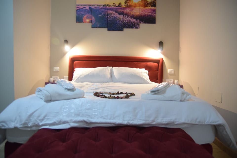 Comfort Double Room, 1 Queen Bed, Non Smoking, Valley View | Premium bedding, down comforters, Select Comfort beds, blackout drapes