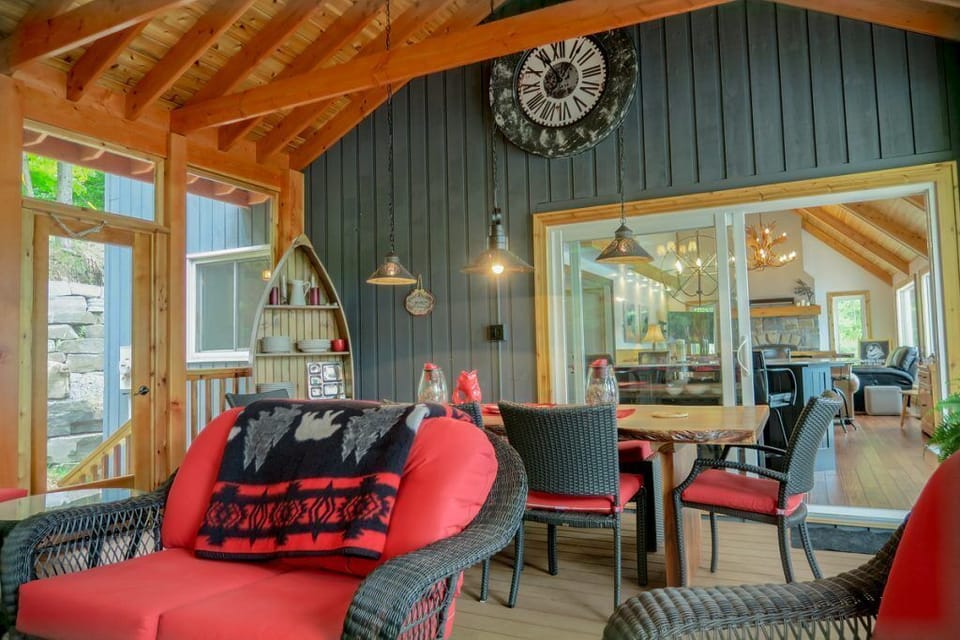 Muskoka room