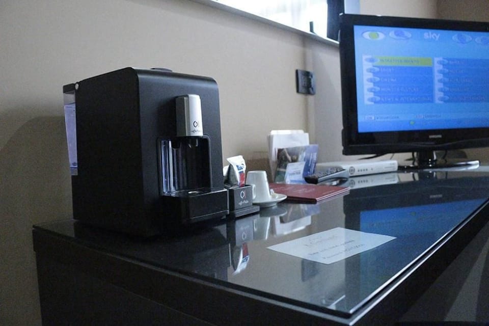 Espresso maker, fridge