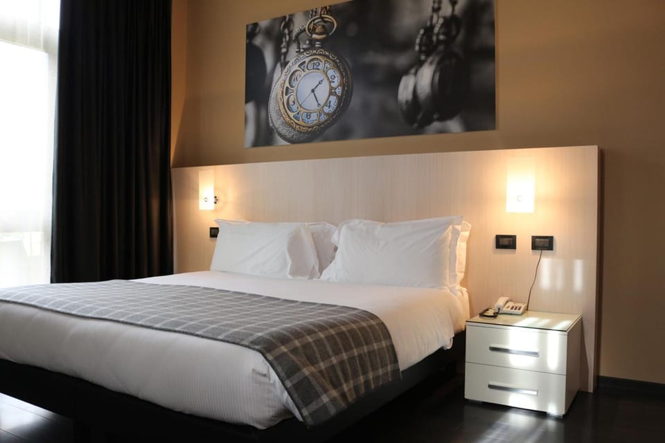 Minibar, in-room safe, desk, blackout drapes