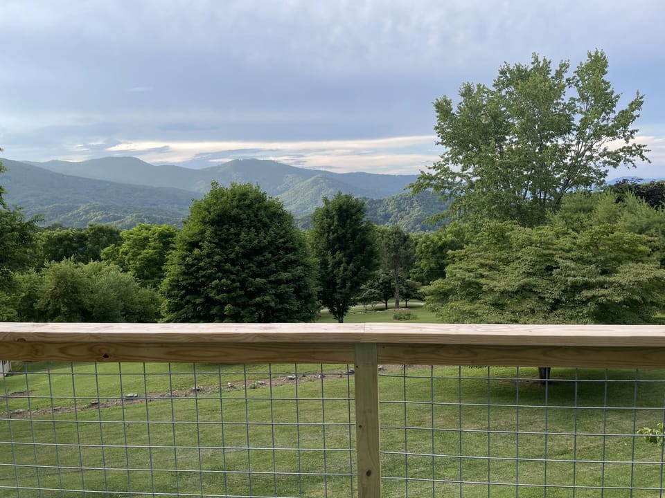 Million dollar Mountain Views from the large deck