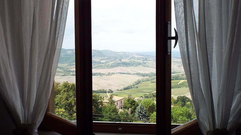 Gorgeous View to wake up to in the mornings!