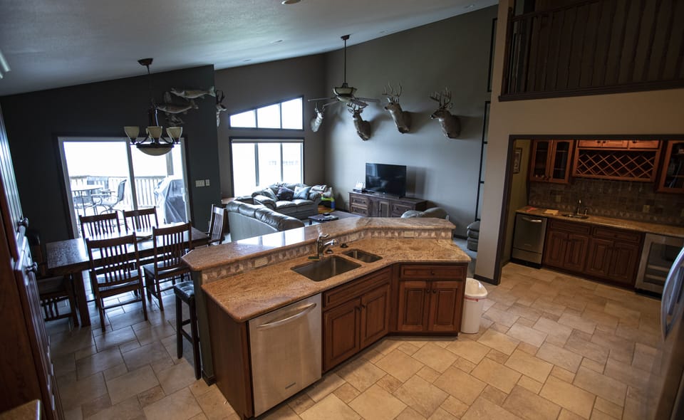 Kitchen/Breakfast Bar/Living Room