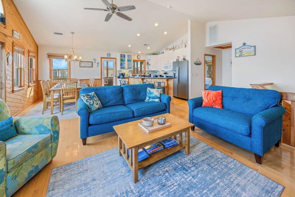 Surf or Sound Realty - 308 - Decked Out - Great Room  -4