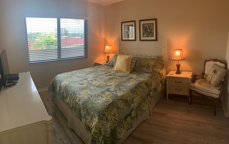 5-303 Guest Bedroom