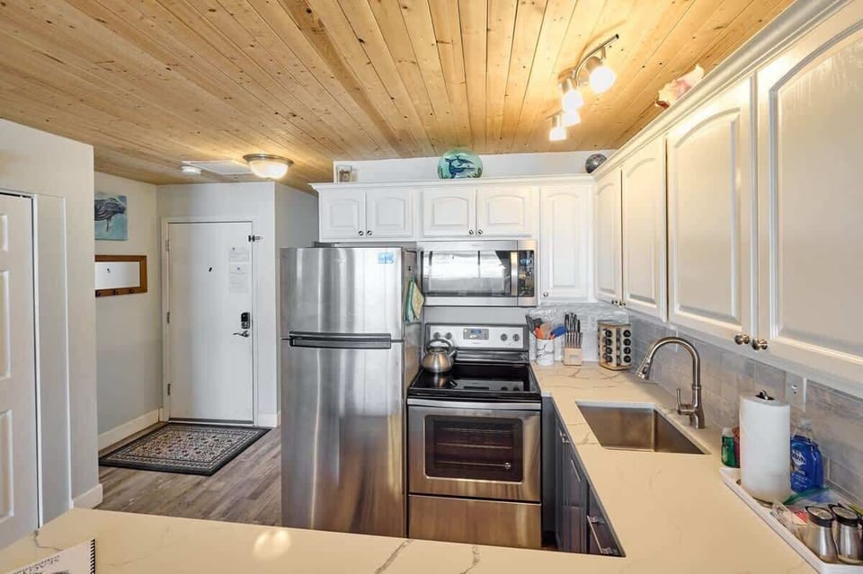 The additional pantry space and cupboards make this one of the best units to reserve if you plan to do a lot of home cooking.