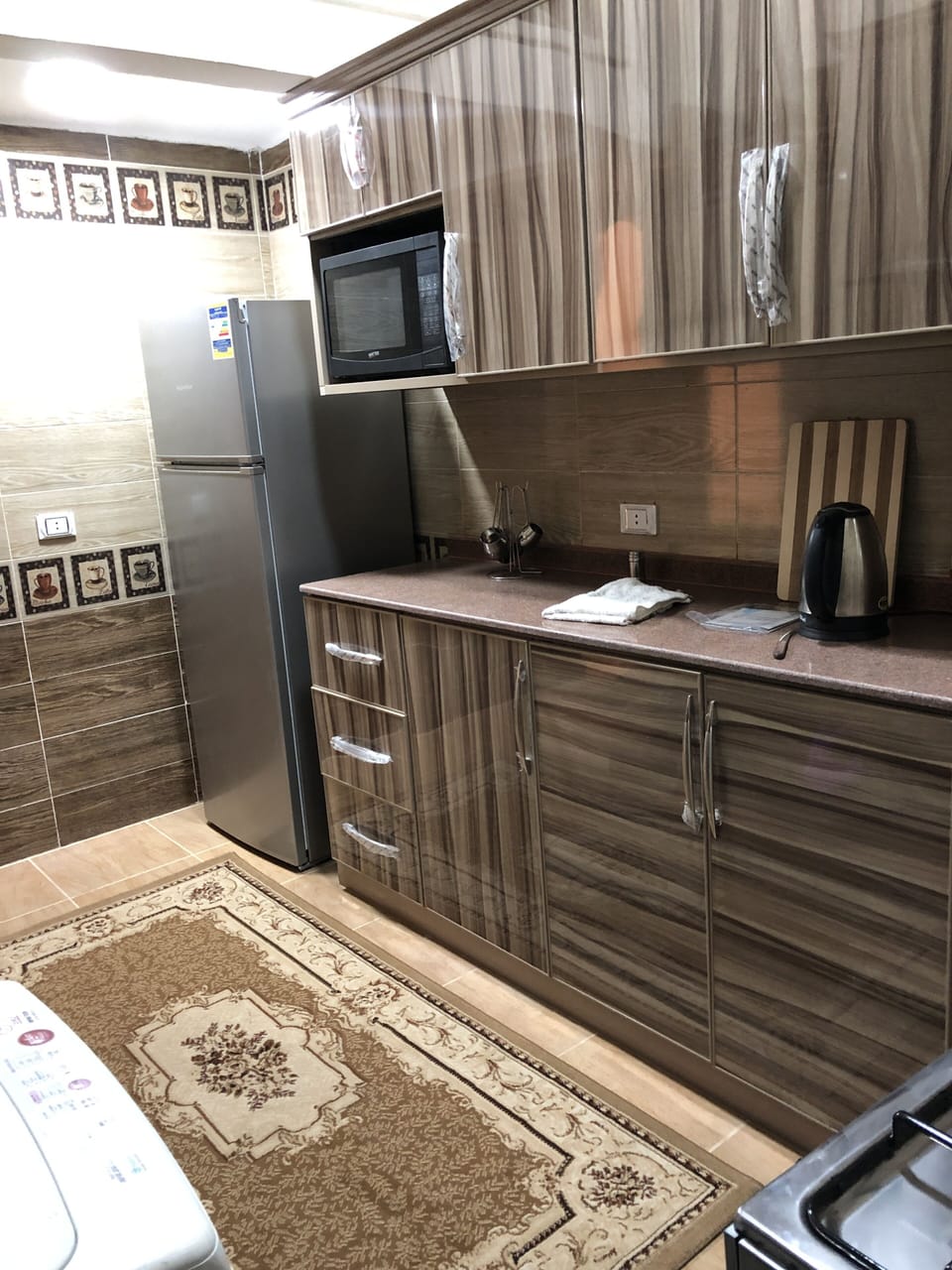 Deluxe Apartment, 2 Bedrooms, City View | Private kitchen | Full-size fridge, microwave, oven, stovetop