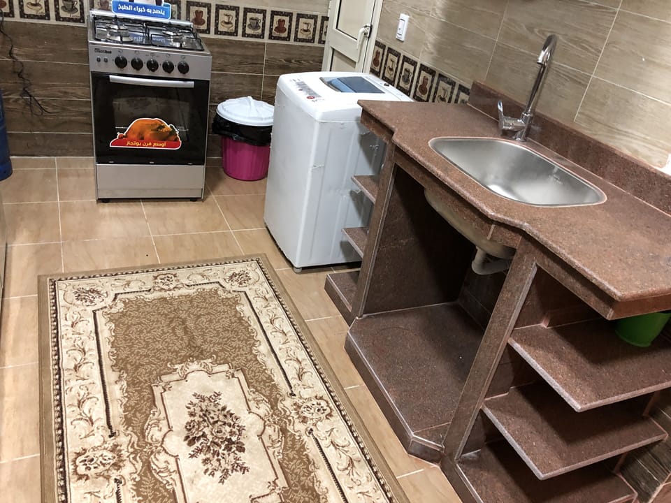 Deluxe Apartment, 2 Bedrooms, City View | Private kitchen | Full-size fridge, microwave, oven, stovetop