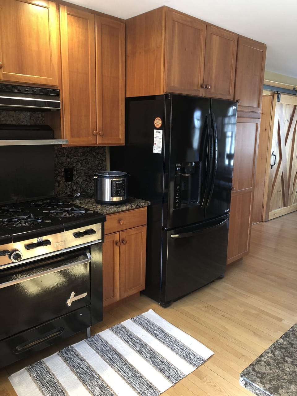 Kitchen Stove/Refrigerator