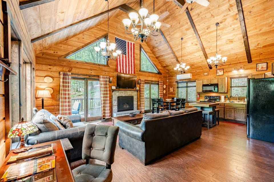 Open living area as you enter the front door.