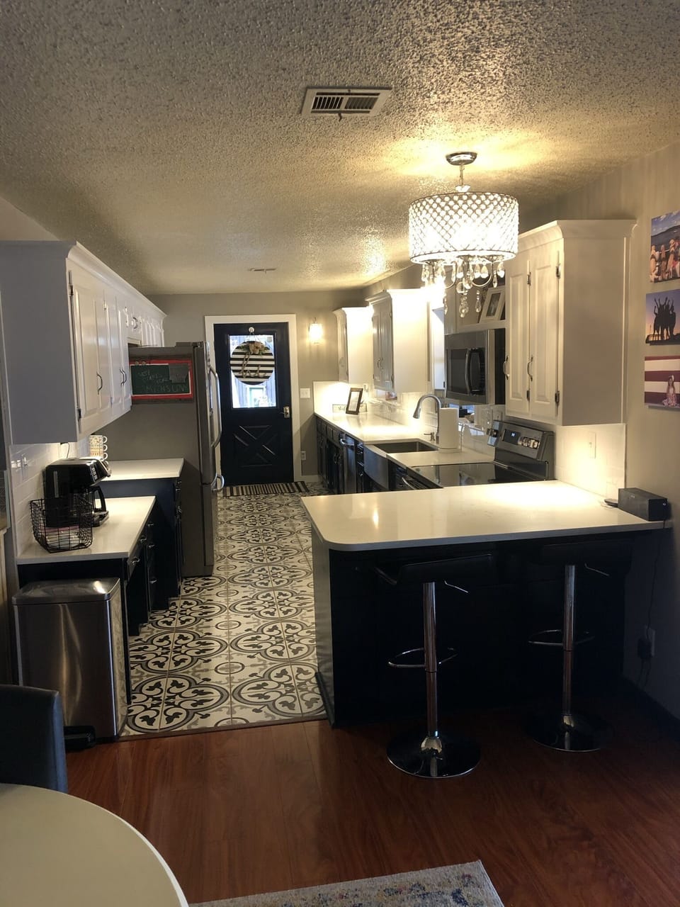 Large Kitchen with tons of counter space