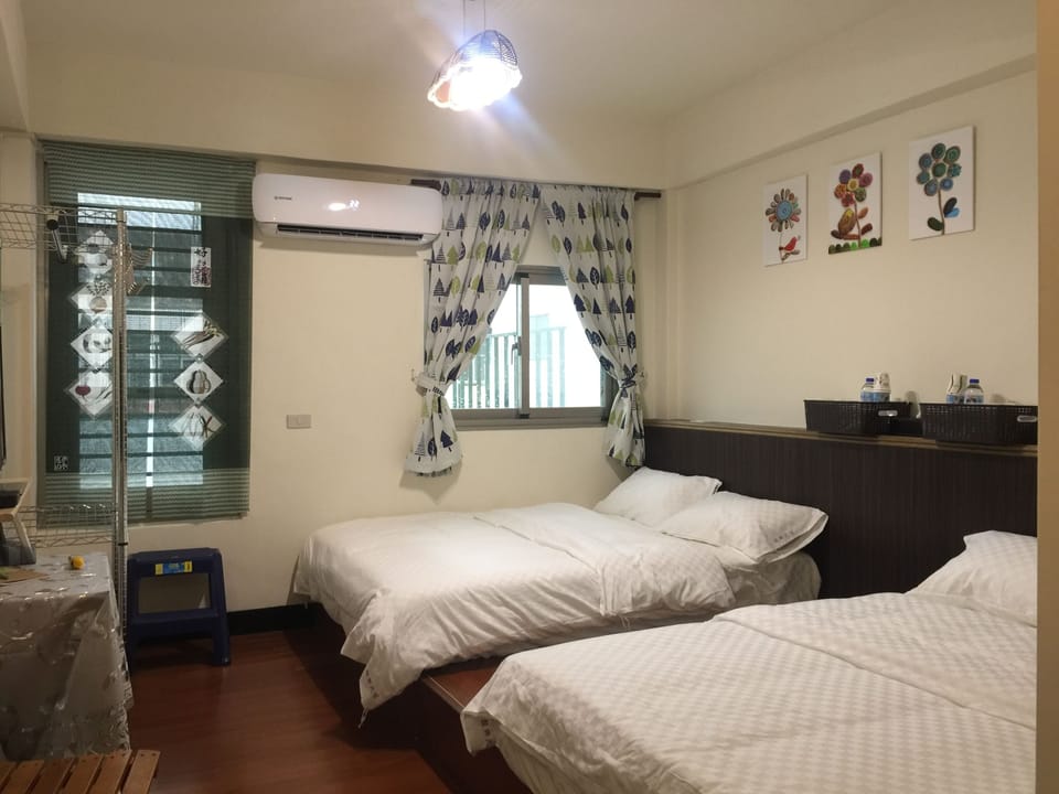 Comfort Quadruple Room, 2 Double Beds, Non Smoking, Mountain View | Individually furnished, desk, laptop workspace, soundproofing