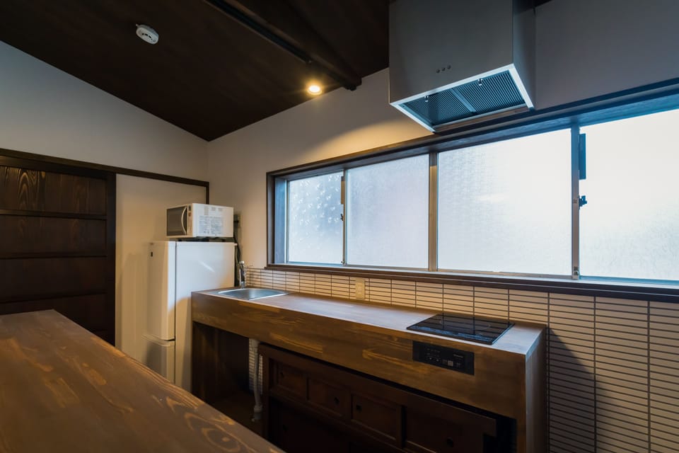Private Vacation Home | Private kitchenette | Fridge, microwave, stovetop, electric kettle
