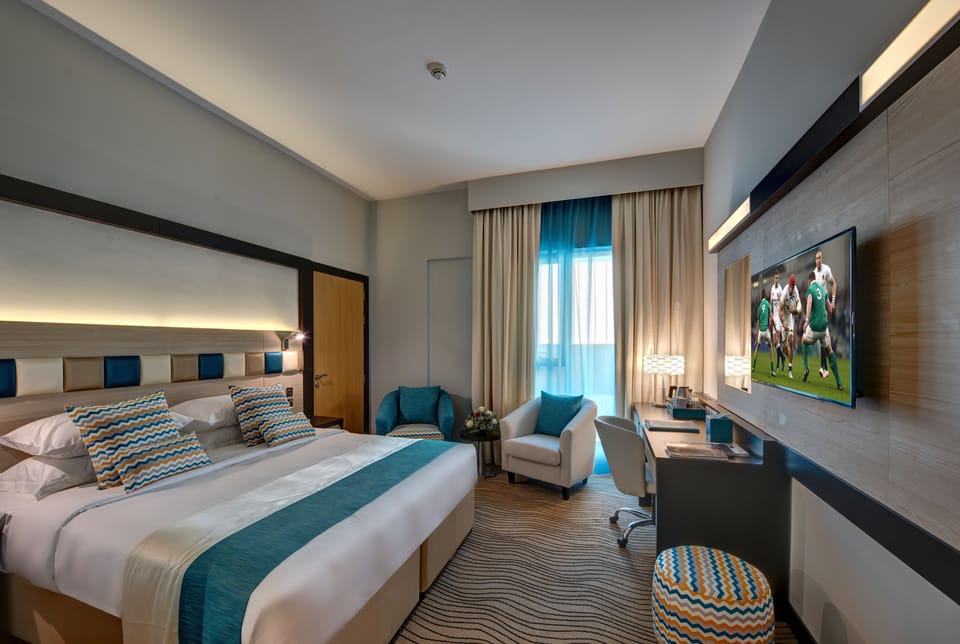 Premium bedding, minibar, in-room safe, desk