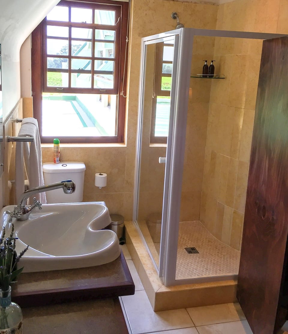 Basic Room | Bathroom amenities | Separate tub and shower, deep soaking tub, rainfall showerhead