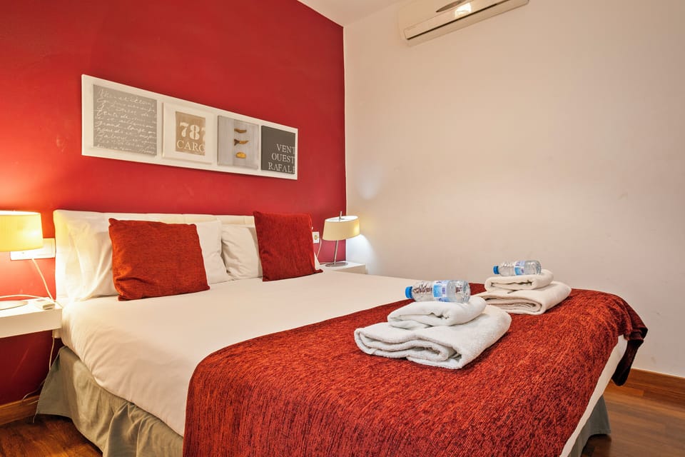 Alcam Enamorats Apartment in Barcelona