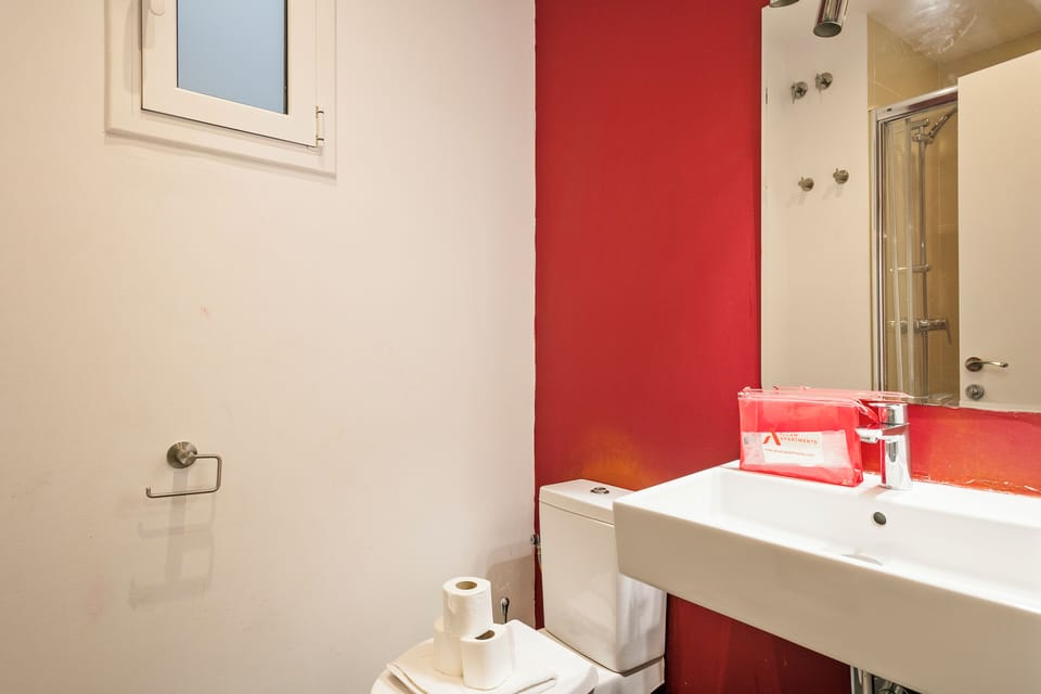 Alcam Enamorats Apartment in Barcelona