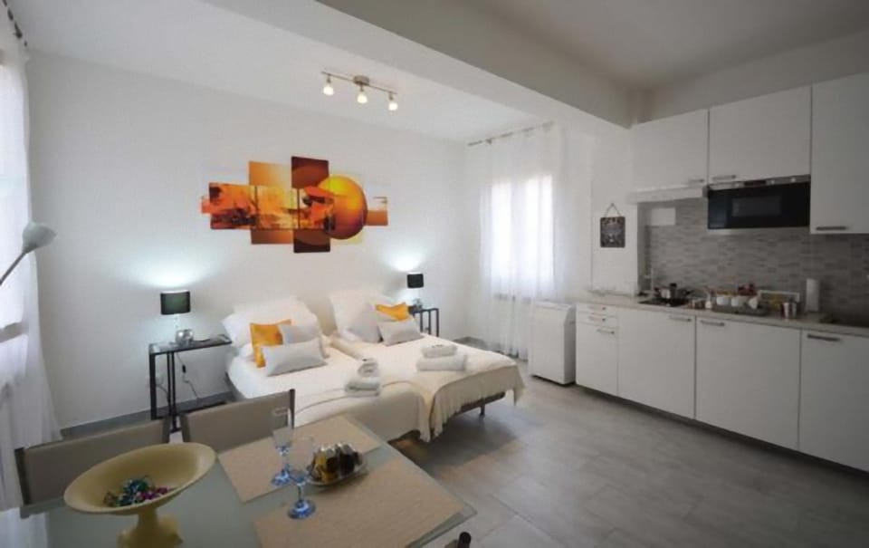 Apartment, Multiple Beds, Non Smoking | Iron/ironing board, cribs/infant beds, free WiFi, bed sheets