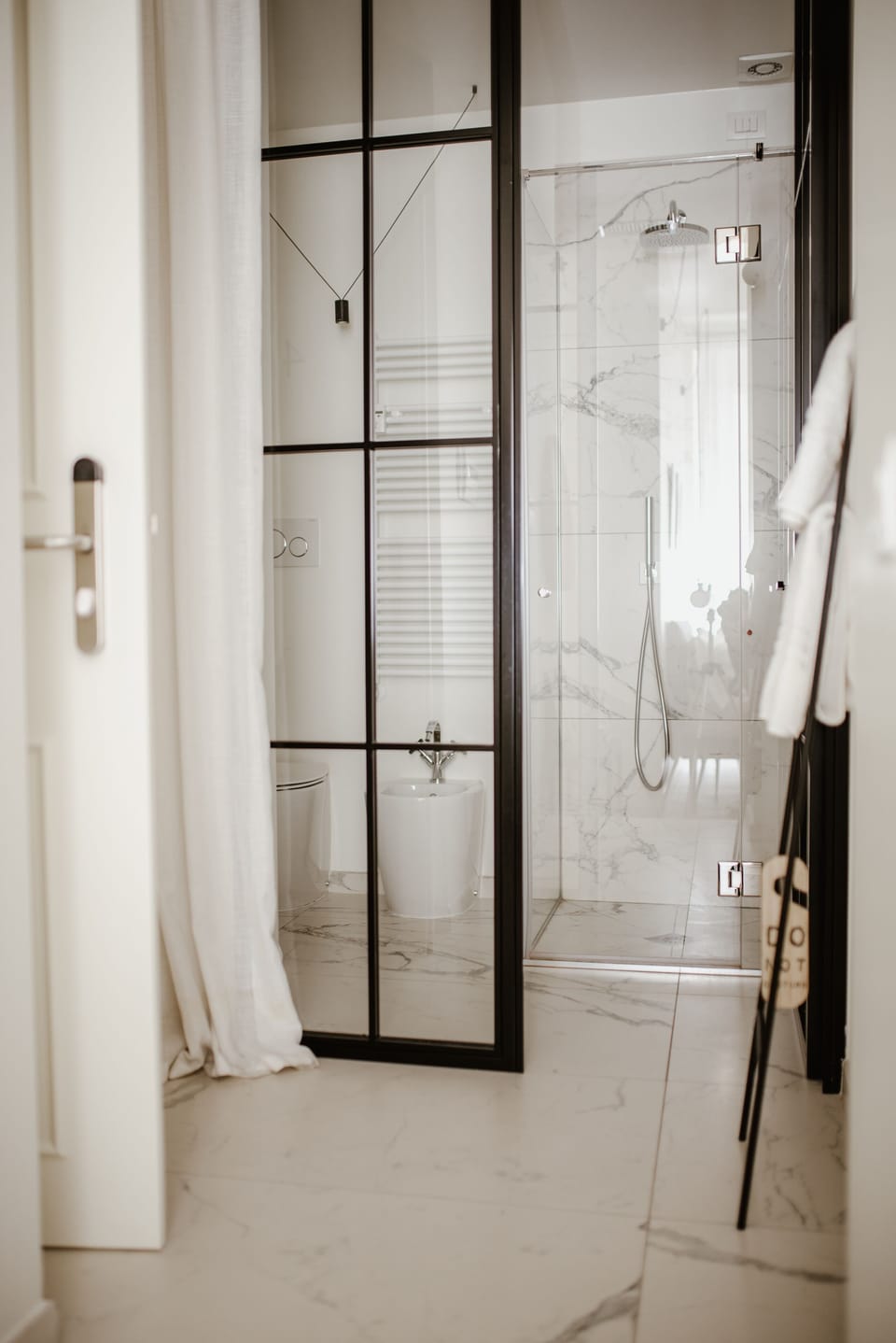 Triple Room (Suite 4) | Bathroom | Shower, free toiletries, hair dryer, bidet