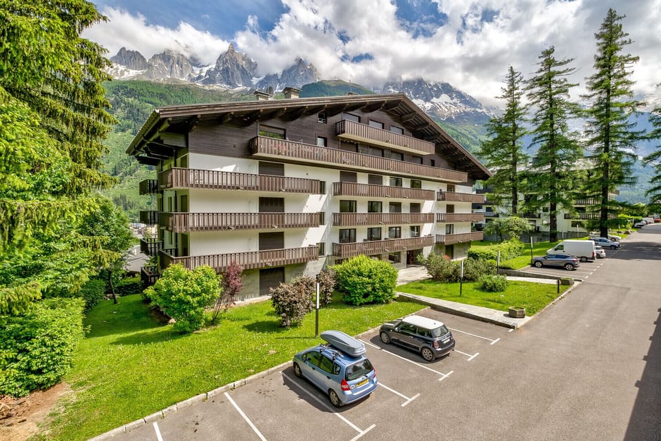 Fantastic location, walkable to the Brevent lift and Chamonix town centre