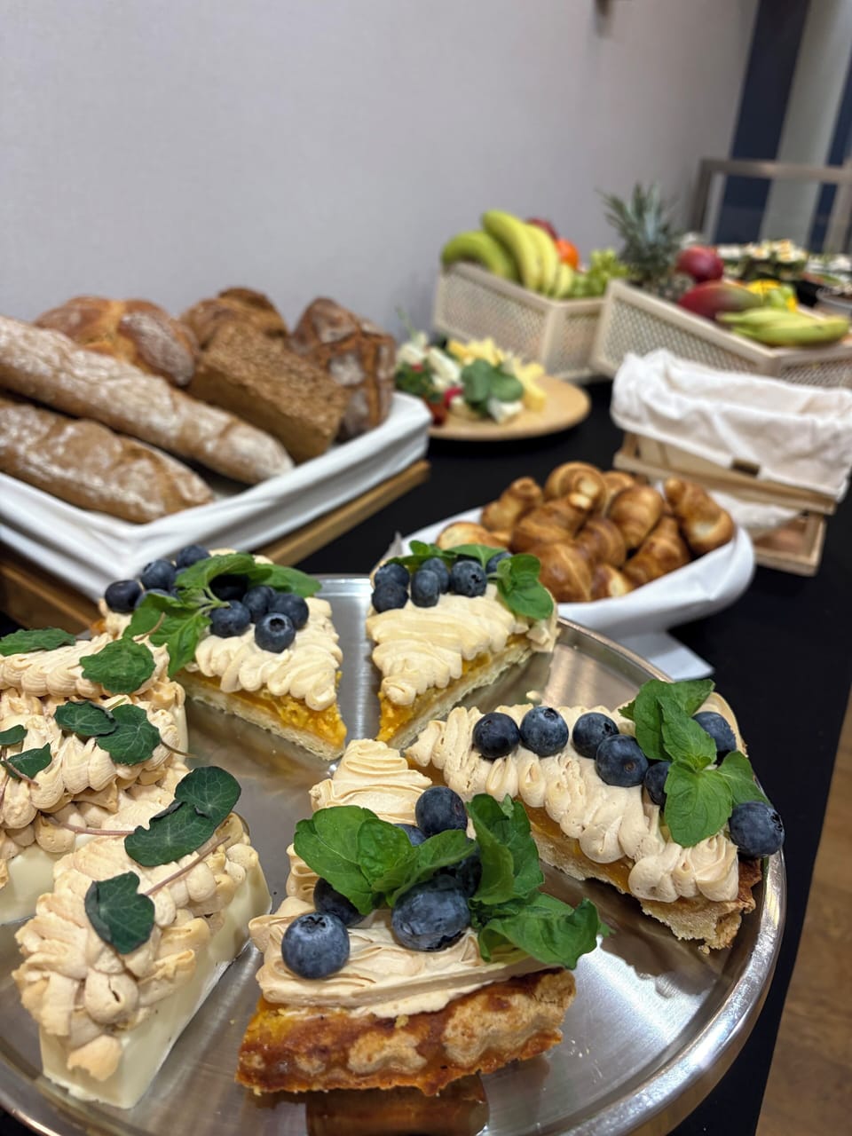 Daily buffet breakfast for a fee
