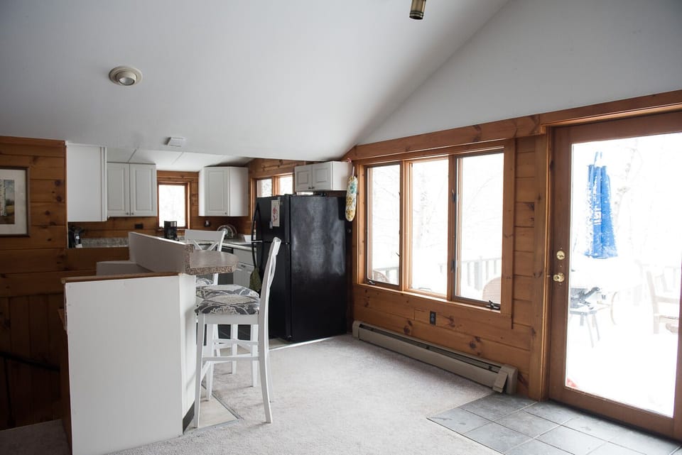 3 seat breakfast bar