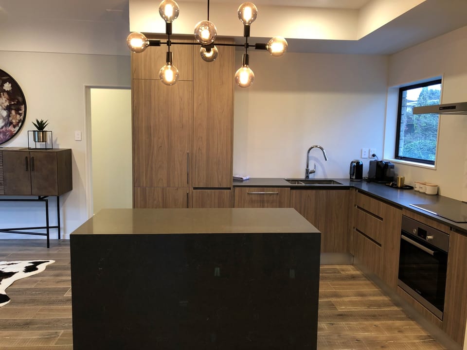 Luxury House, 5 Bedrooms, Golf View | Private kitchen | Full-size fridge, microwave, oven, stovetop